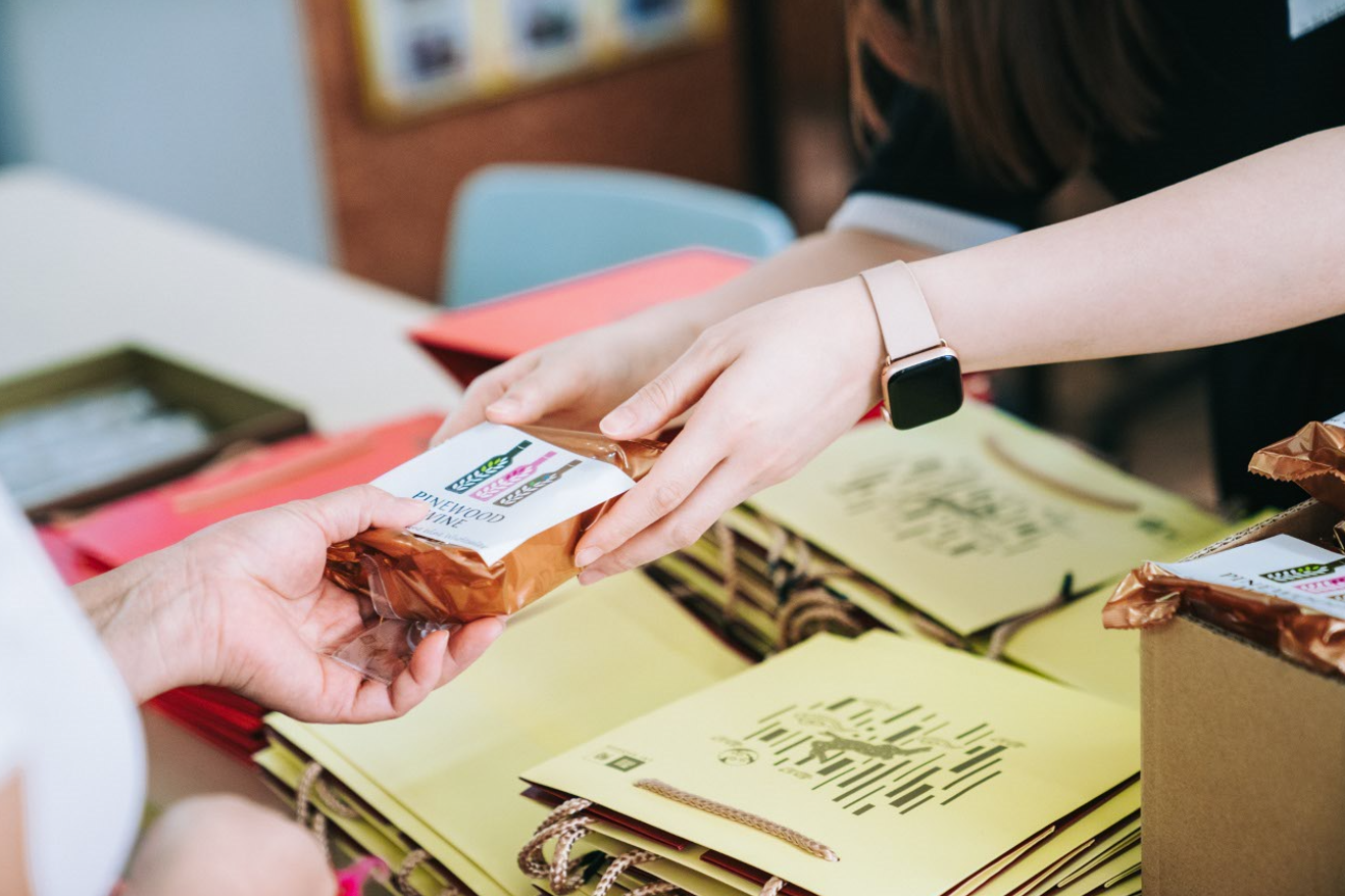 【CSR】A Mid-Autumn Festival full of love and joy